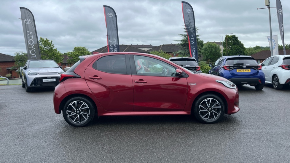 Toyota Yaris 1.5 Hybrid Design 5dr CVT Hybrid Hatchback - Image 23