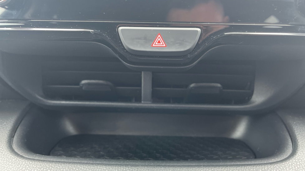 Toyota Yaris 1.5 Hybrid Design 5dr CVT Hybrid Hatchback - Image 35