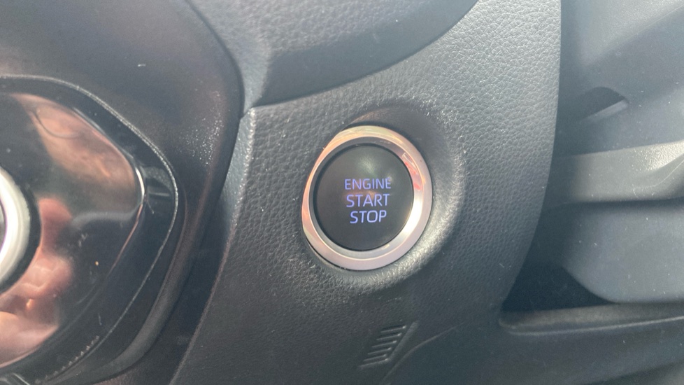 Toyota Aygo X 1.0 VVT-i Undercover 5dr [JBL] Petrol Hatchback - Image 16