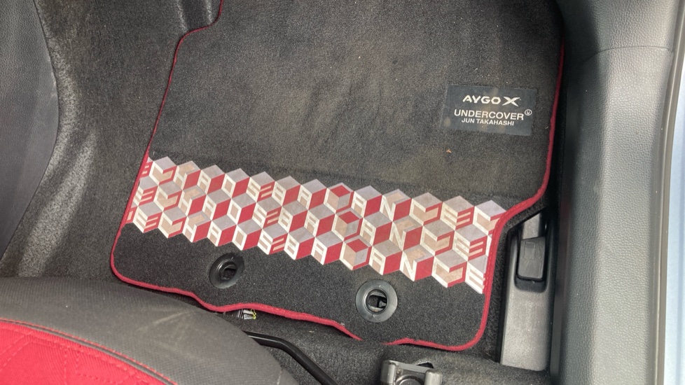 Toyota Aygo X 1.0 VVT-i Undercover 5dr [JBL] Petrol Hatchback - Image 43