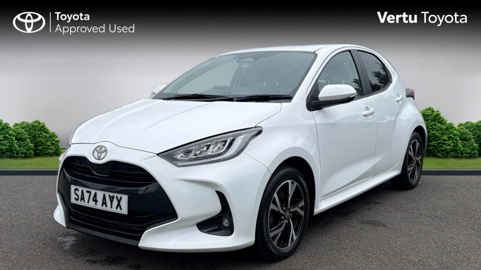 Toyota Yaris 1.5 Hybrid Design 5dr CVT Hybrid Hatchback - Image 3