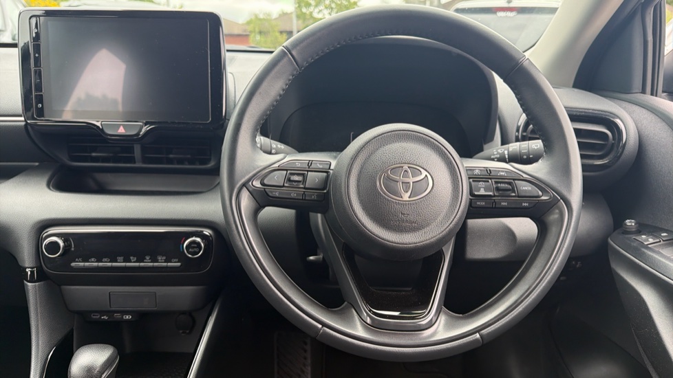 Toyota Yaris 1.5 Hybrid Design 5dr CVT Hybrid Hatchback - Image 7