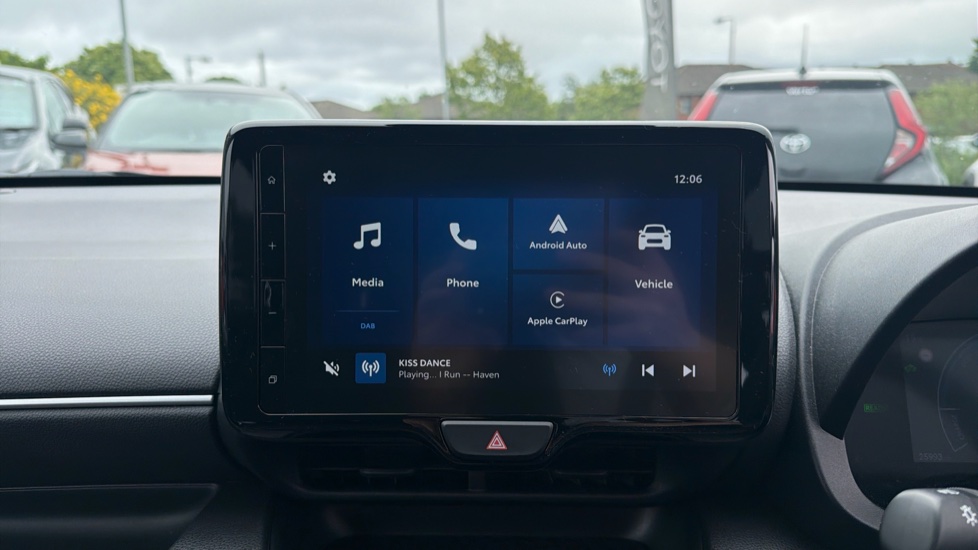 Toyota Yaris 1.5 Hybrid Design 5dr CVT Hybrid Hatchback - Image 9