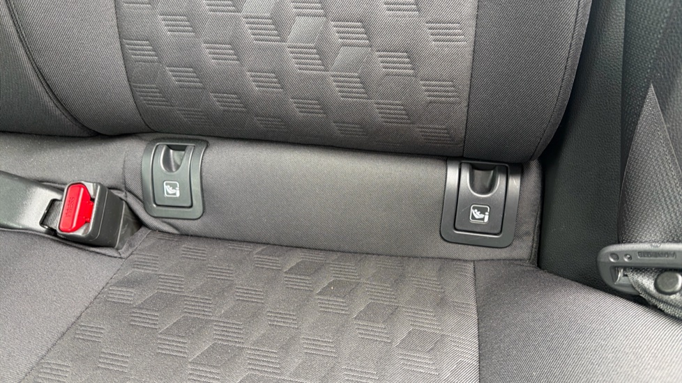Toyota Yaris 1.5 Hybrid Design 5dr CVT Hybrid Hatchback - Image 14