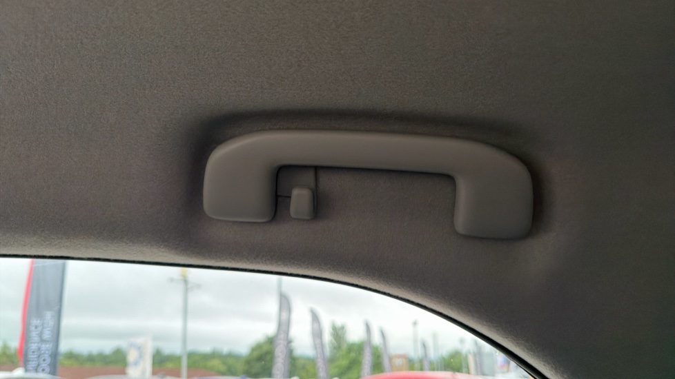 Toyota Yaris 1.5 Hybrid Design 5dr CVT Hybrid Hatchback - Image 19