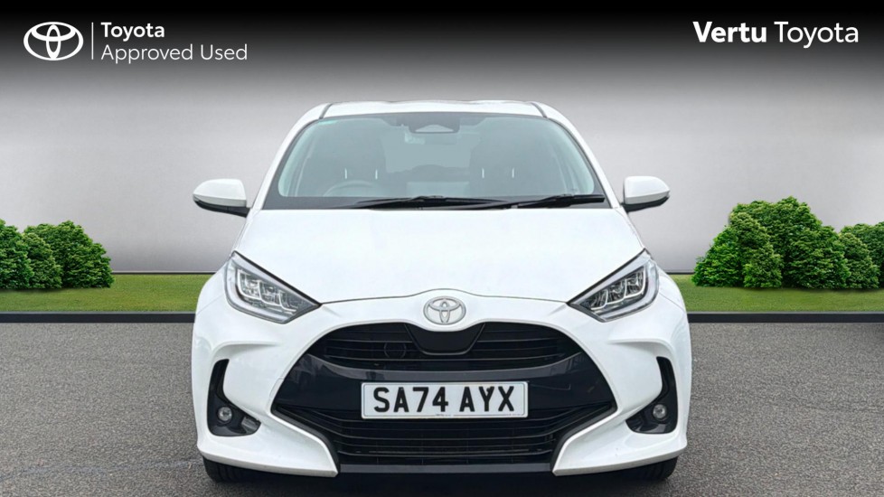 Toyota Yaris 1.5 Hybrid Design 5dr CVT Hybrid Hatchback - Image 22