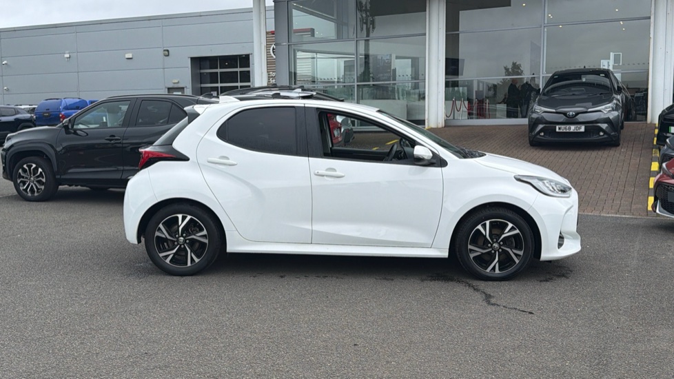 Toyota Yaris 1.5 Hybrid Design 5dr CVT Hybrid Hatchback - Image 23