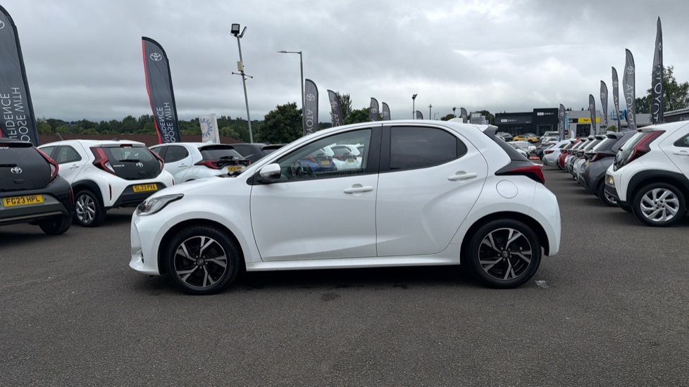 Toyota Yaris 1.5 Hybrid Design 5dr CVT Hybrid Hatchback - Image 24