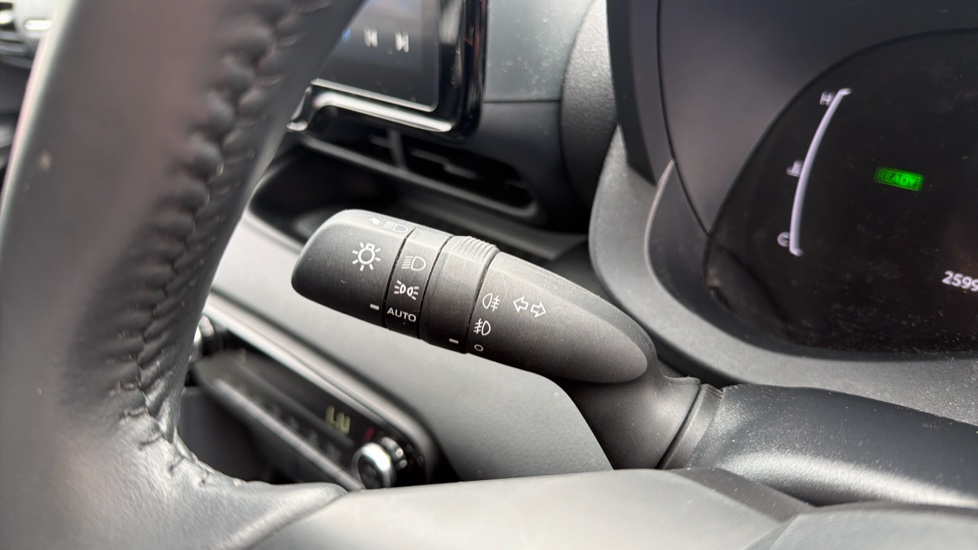 Toyota Yaris 1.5 Hybrid Design 5dr CVT Hybrid Hatchback - Image 33