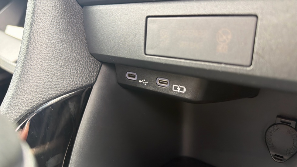 Toyota Yaris 1.5 Hybrid Design 5dr CVT Hybrid Hatchback - Image 36