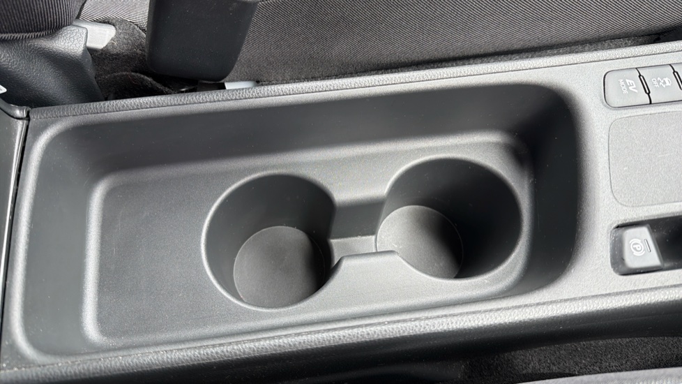 Toyota Yaris 1.5 Hybrid Design 5dr CVT Hybrid Hatchback - Image 37