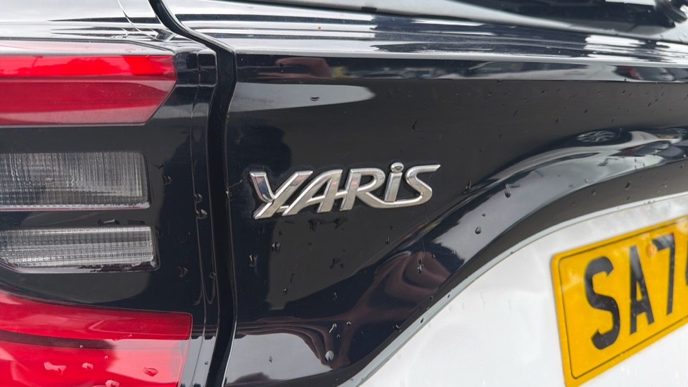 Toyota Yaris 1.5 Hybrid Design 5dr CVT Hybrid Hatchback - Image 40