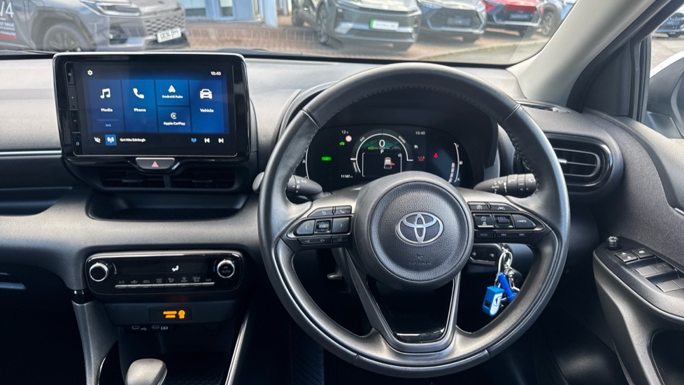 Toyota Yaris 1.5 Hybrid Design 5dr CVT Hybrid Hatchback - Image 7