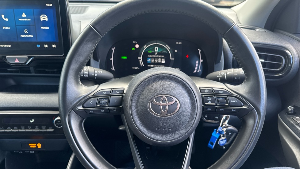 Toyota Yaris 1.5 Hybrid Design 5dr CVT Hybrid Hatchback - Image 10