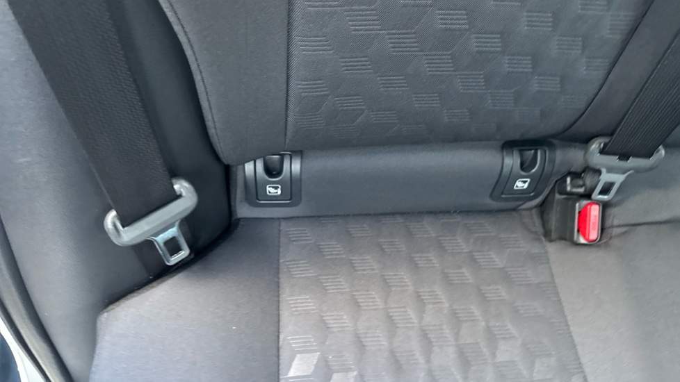 Toyota Yaris 1.5 Hybrid Design 5dr CVT Hybrid Hatchback - Image 14