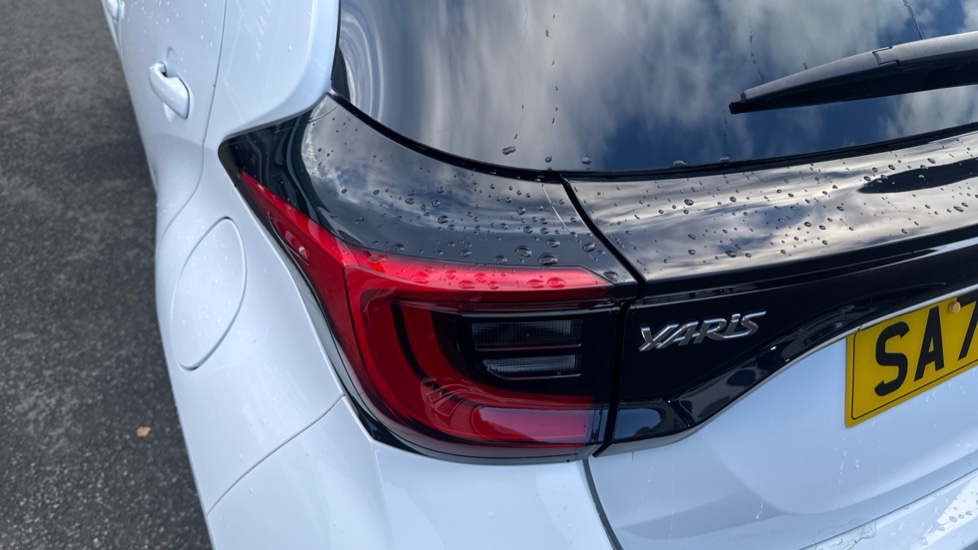 Toyota Yaris 1.5 Hybrid Design 5dr CVT Hybrid Hatchback - Image 21