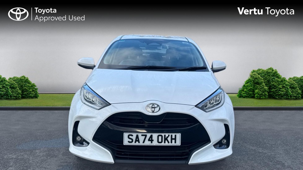 Toyota Yaris 1.5 Hybrid Design 5dr CVT Hybrid Hatchback - Image 22
