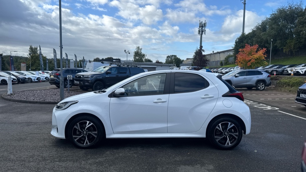 Toyota Yaris 1.5 Hybrid Design 5dr CVT Hybrid Hatchback - Image 24