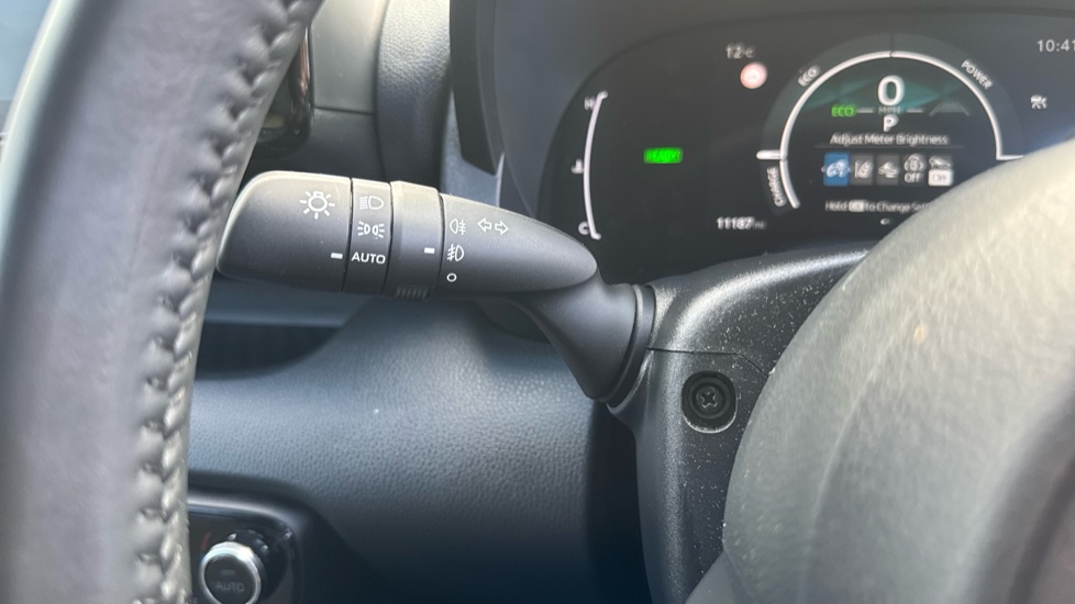 Toyota Yaris 1.5 Hybrid Design 5dr CVT Hybrid Hatchback - Image 39