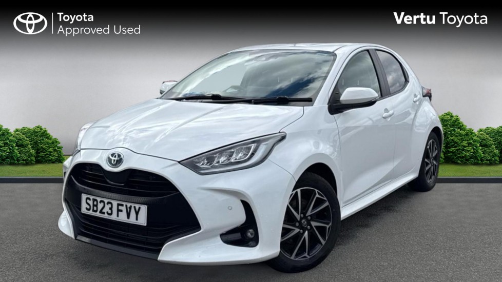 Toyota Yaris 1.5 Hybrid Design 5dr CVT Hybrid Hatchback - Image 3
