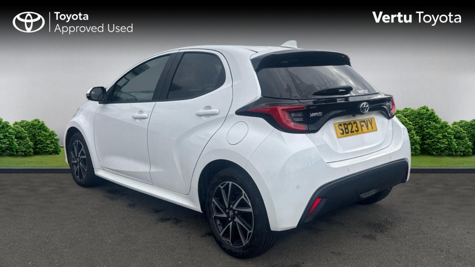 Toyota Yaris 1.5 Hybrid Design 5dr CVT Hybrid Hatchback - Image 4