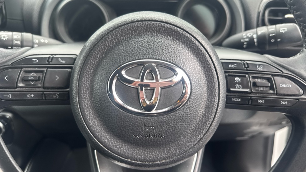 Toyota Yaris 1.5 Hybrid Design 5dr CVT Hybrid Hatchback - Image 16