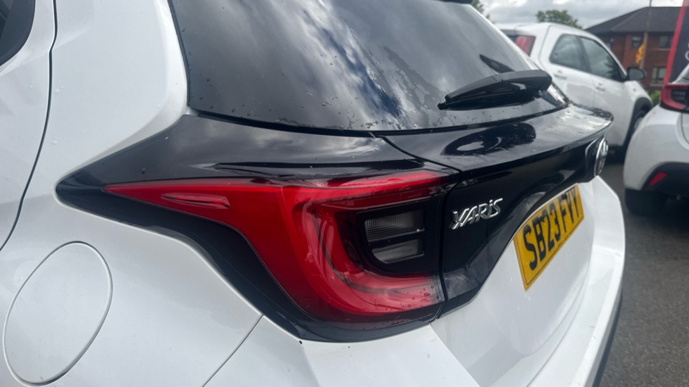Toyota Yaris 1.5 Hybrid Design 5dr CVT Hybrid Hatchback - Image 21
