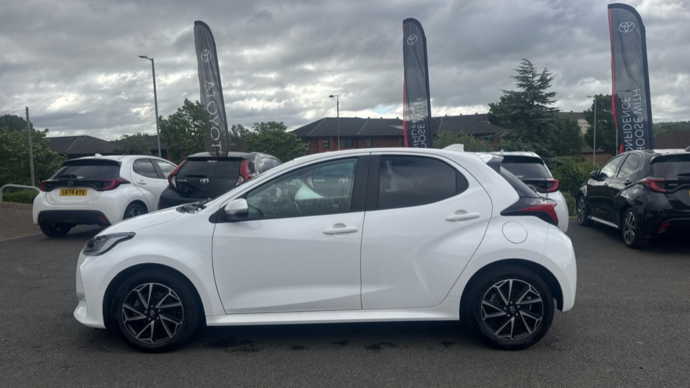 Toyota Yaris 1.5 Hybrid Design 5dr CVT Hybrid Hatchback - Image 24