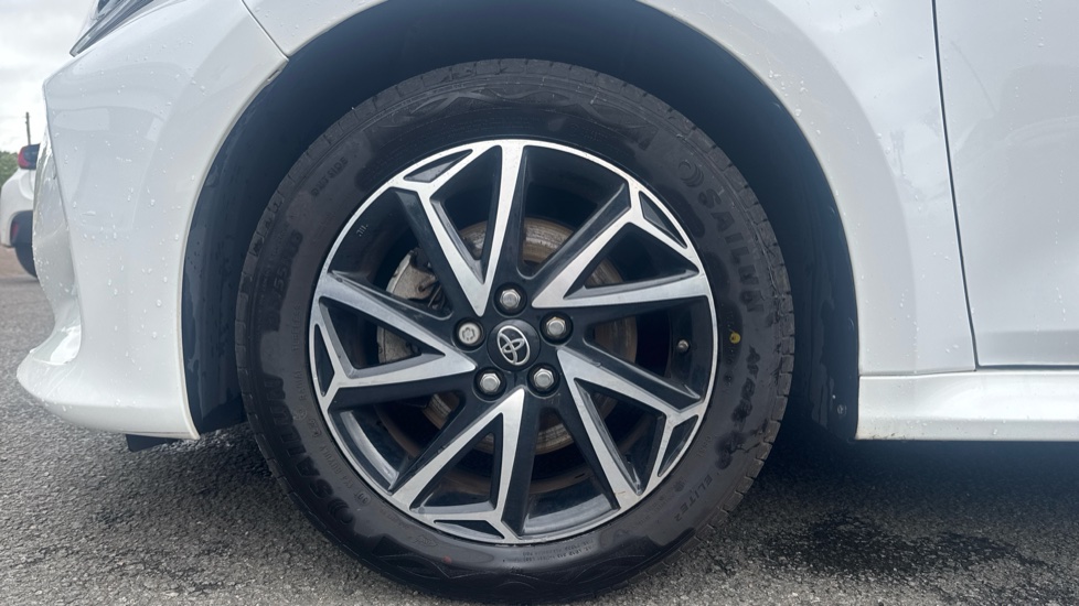Toyota Yaris 1.5 Hybrid Design 5dr CVT Hybrid Hatchback - Image 25