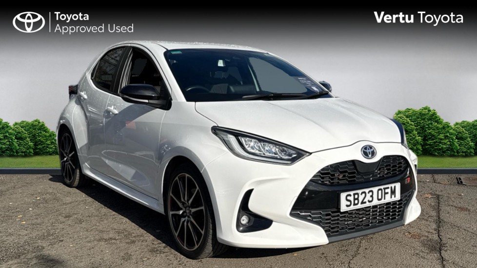 Toyota Yaris 1.5 Hybrid GR Sport 5dr CVT Hybrid Hatchback - Image 1