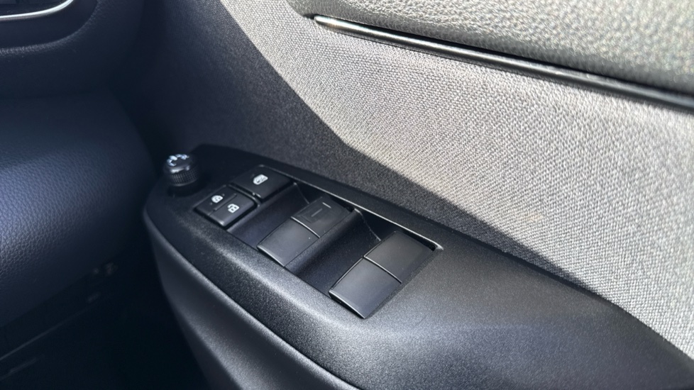 Toyota Yaris 1.5 Hybrid GR Sport 5dr CVT Hybrid Hatchback - Image 31