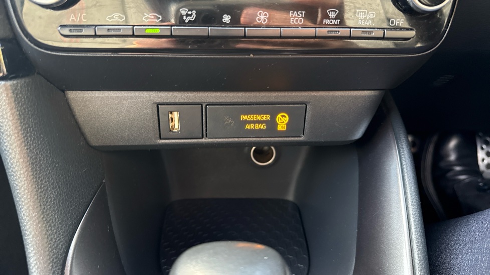Toyota Yaris 1.5 Hybrid GR Sport 5dr CVT Hybrid Hatchback - Image 35