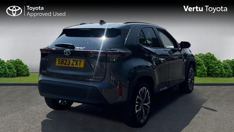 Toyota Yaris Cross 1.5 Hybrid Excel 5dr CVT Hybrid Estate - Image 4