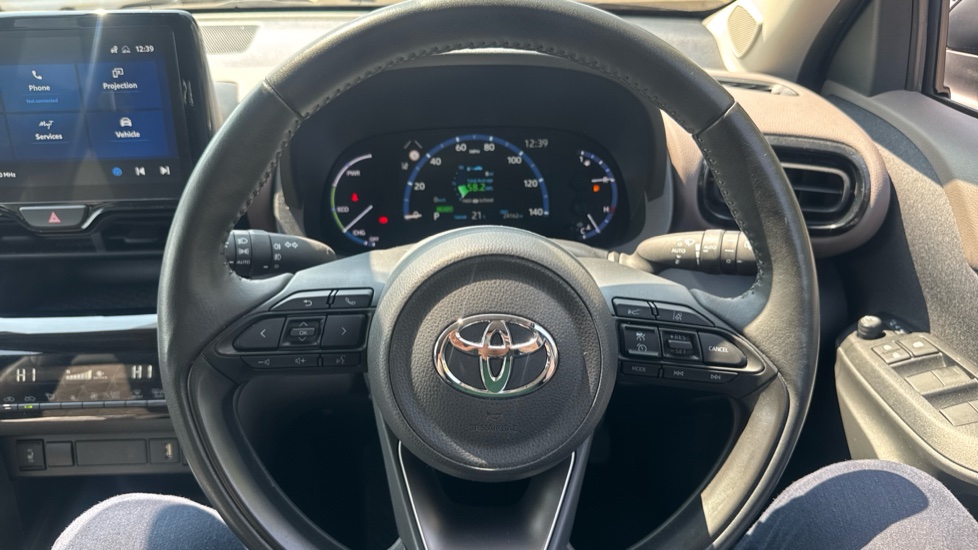 Toyota Yaris Cross 1.5 Hybrid Excel 5dr CVT Hybrid Estate - Image 10
