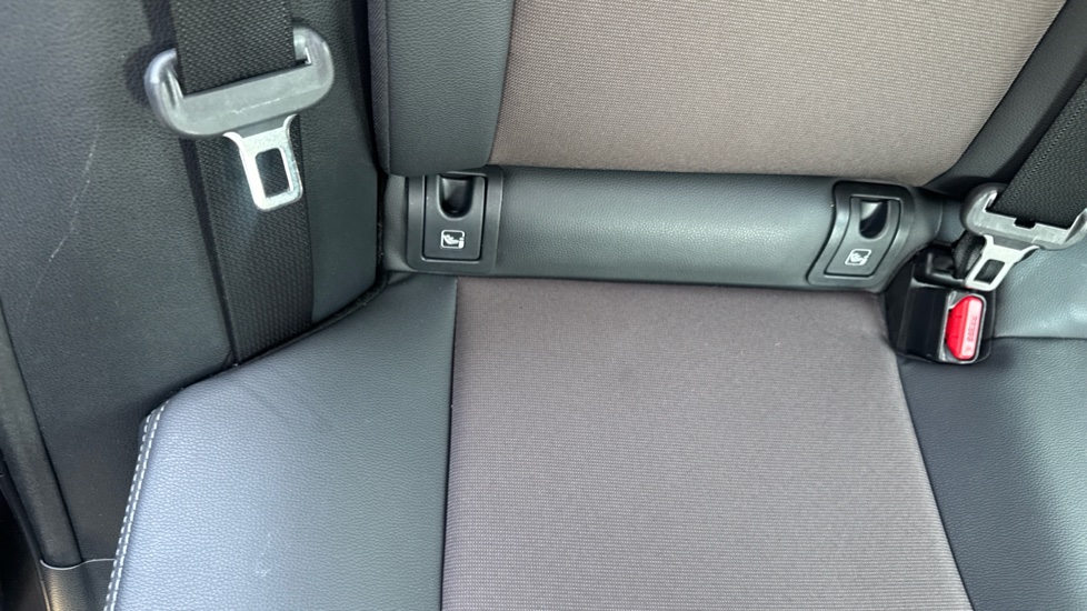 Toyota Yaris Cross 1.5 Hybrid Excel 5dr CVT Hybrid Estate - Image 14