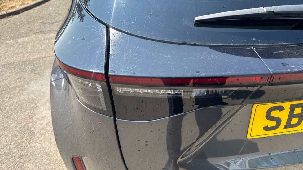 Toyota Yaris Cross 1.5 Hybrid Excel 5dr CVT Hybrid Estate - Image 21