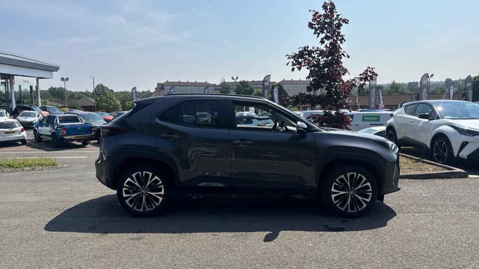 Toyota Yaris Cross 1.5 Hybrid Excel 5dr CVT Hybrid Estate - Image 23