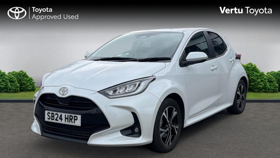 Toyota Yaris 1.5 Hybrid Design 5dr CVT Hybrid Hatchback - Image 3