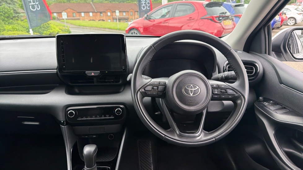 Toyota Yaris 1.5 Hybrid Design 5dr CVT Hybrid Hatchback - Image 7