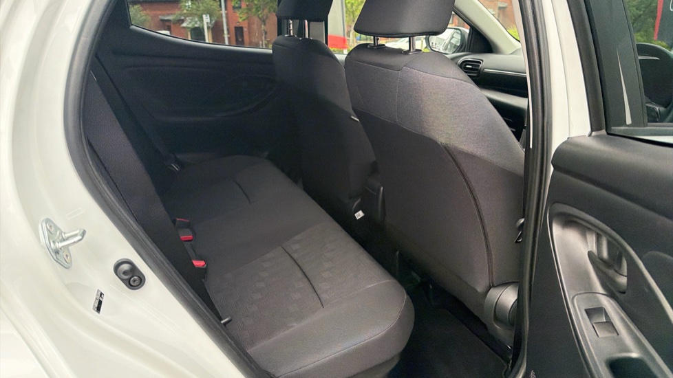 Toyota Yaris 1.5 Hybrid Design 5dr CVT Hybrid Hatchback - Image 8