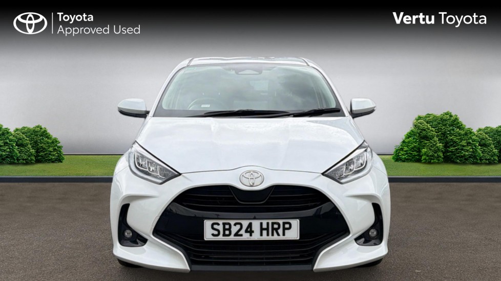 Toyota Yaris 1.5 Hybrid Design 5dr CVT Hybrid Hatchback - Image 22