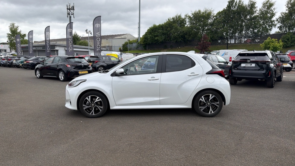 Toyota Yaris 1.5 Hybrid Design 5dr CVT Hybrid Hatchback - Image 24