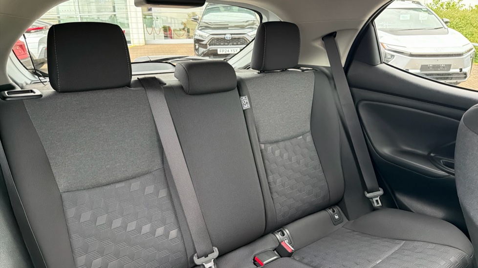 Toyota Yaris 1.5 Hybrid Design 5dr CVT Hybrid Hatchback - Image 41