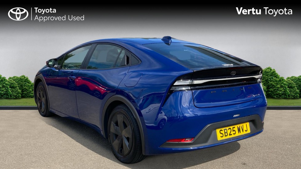 Toyota Prius 2.0 PHEV Design 5dr CVT Hatchback - Image 4