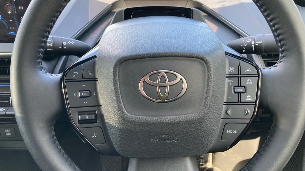 Toyota Prius 2.0 PHEV Design 5dr CVT Hatchback - Image 10