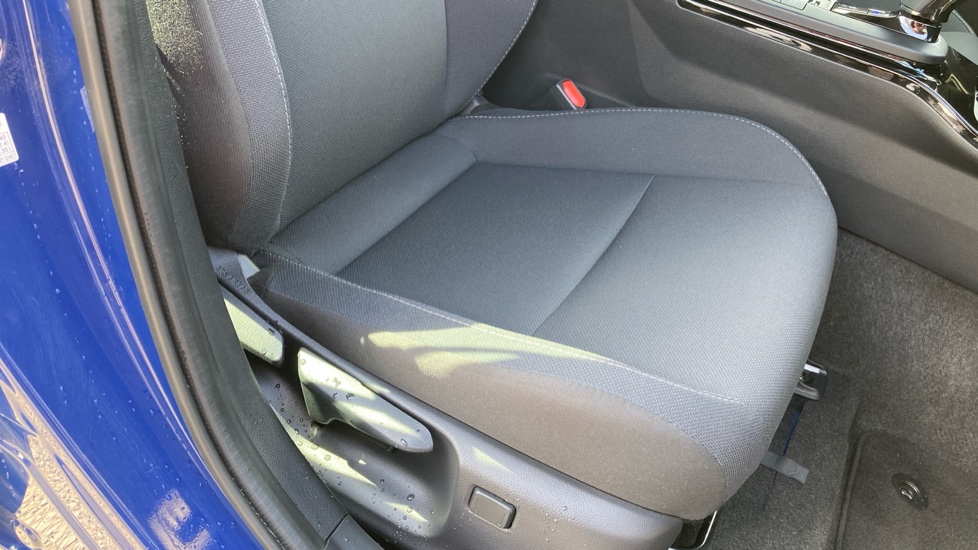 Toyota Prius 2.0 PHEV Design 5dr CVT Hatchback - Image 17
