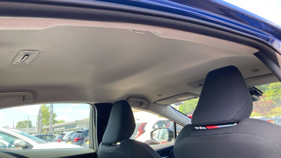 Toyota Prius 2.0 PHEV Design 5dr CVT Hatchback - Image 19