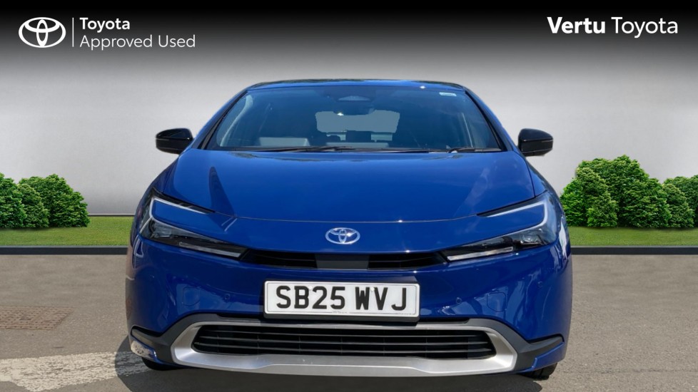 Toyota Prius 2.0 PHEV Design 5dr CVT Hatchback - Image 22