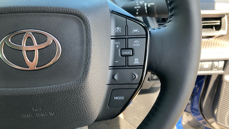 Toyota Prius 2.0 PHEV Design 5dr CVT Hatchback - Image 43