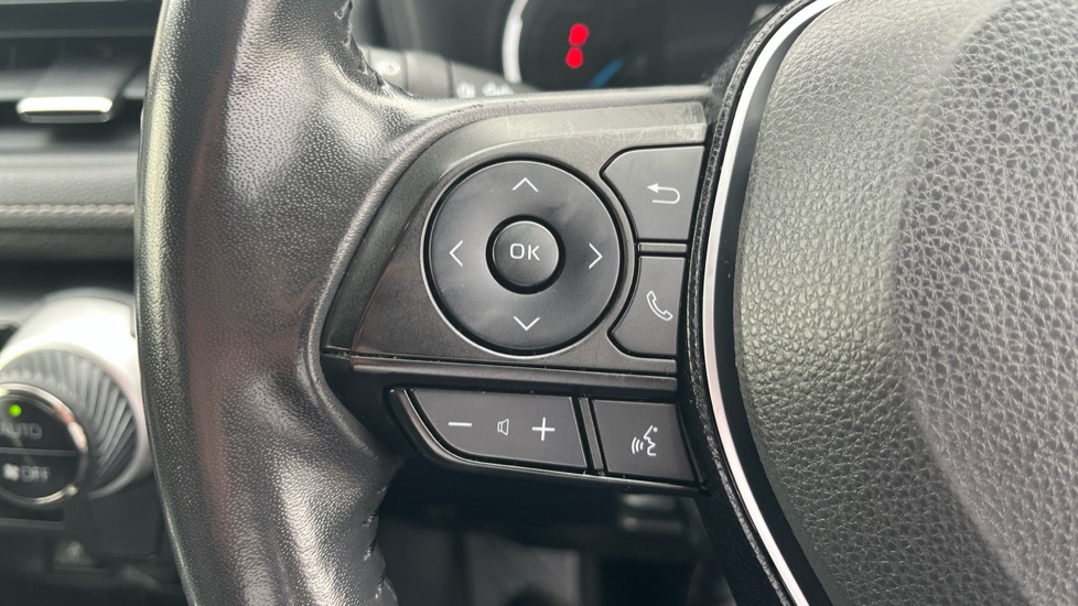 Toyota RAV4 2.5 VVT-i Hybrid Design 5dr CVT 2WD Hybrid Estate - Image 39